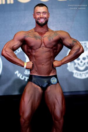 CLASSIC PHYSIQUE-НОВИЧКИ